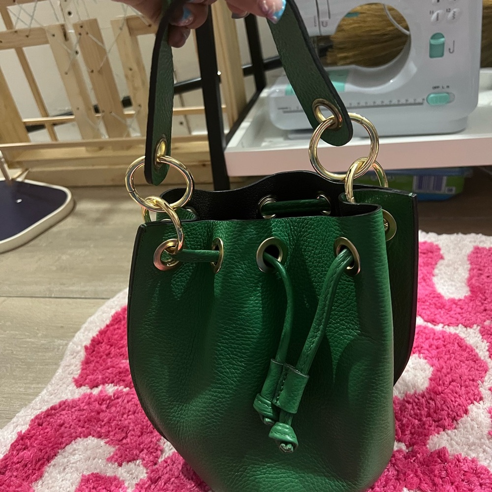 Green purse
 genuine leather 
made in Italy 
(Also available in blue)